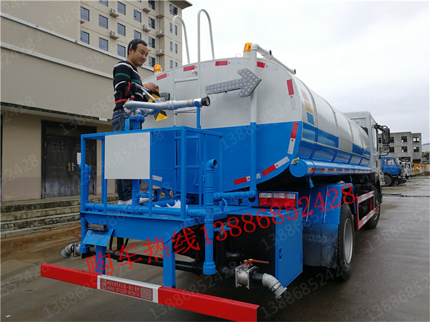 �|Դ�|�L18����