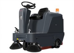 揚子駕駛式掃地機有什么優勢？